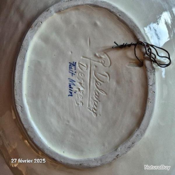 Plat corbeille � fruits en fa�ence  par � Delarue � Desvres, pi�ce unique, 1965-70