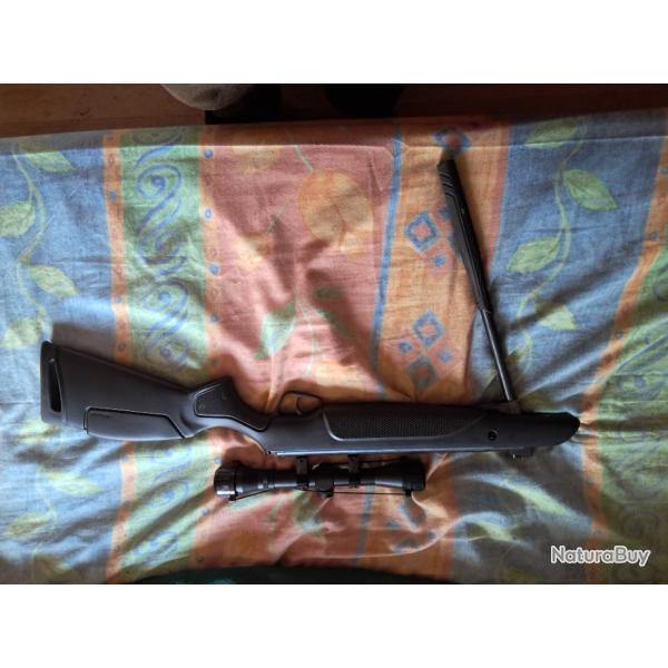 Carabine � air comprim� stoeger A30 synth�tique 19.9 joules Cal.4.5 plus lunette 4*32