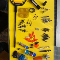 A SAISIR  Lot archerie; pointes de flèche, chasse, entrainement et divers