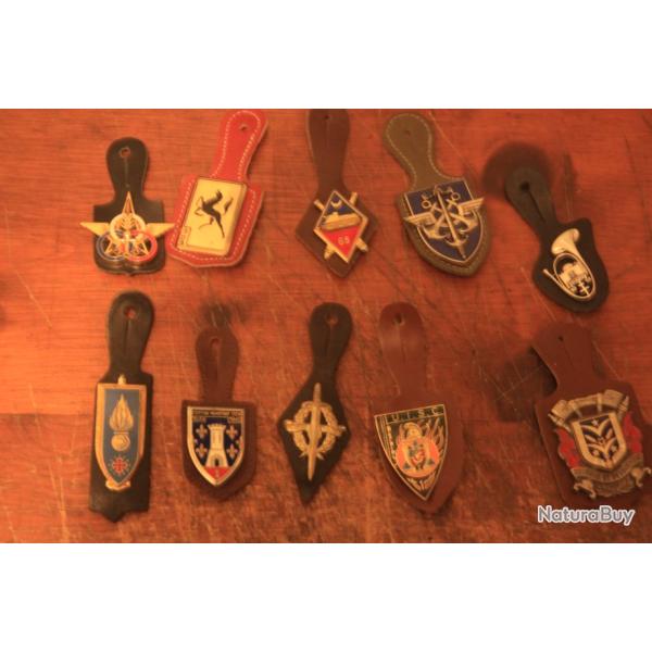 lots de dix insignes N16