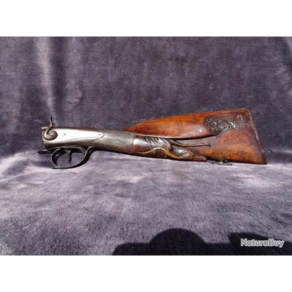 Belle crosse de fusil avec platines