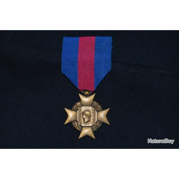 MEDAILLE CROIX DES SERVICES MILITAIRES VOLONTAIRES-CLASSE BRONZE 1� TYPE