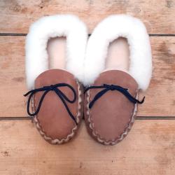 Chaussons mocassins femme chauds en peau d agneau moka