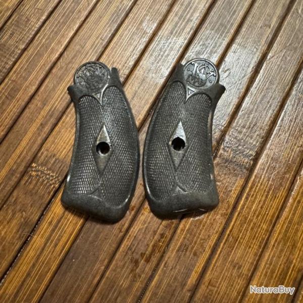 PLAQUETTES DE CROSSE GUTTAS-PERCHAS POUR SMITH & WESSON 38 S&W