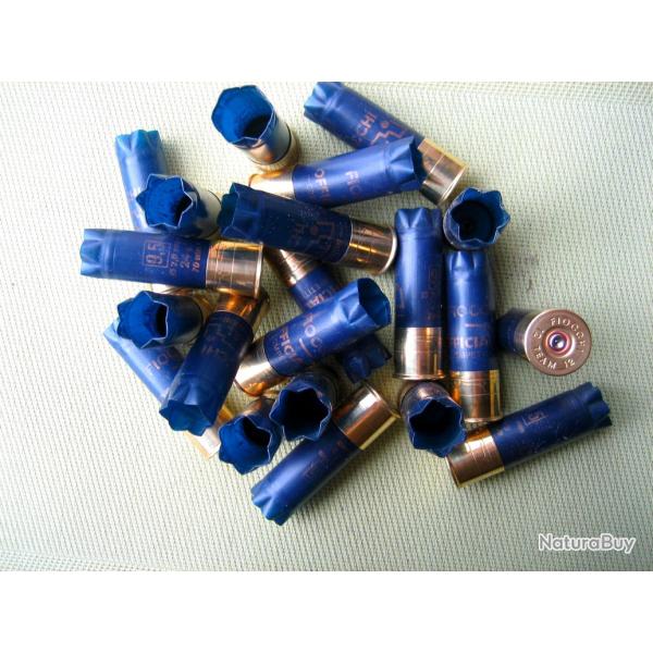 100  douilles  bleues    recharger cal  12/70  en  culot  de  20 mm  tires  1 fois