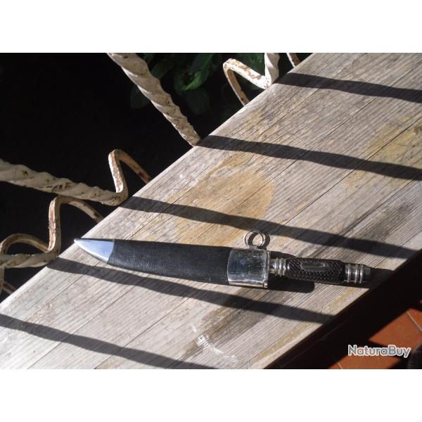 Tr�s beau grand poignard. U.S.A. copie de Jim Bowie
