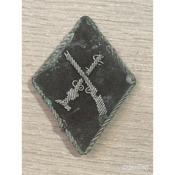un insigne allemand de sp�cialit� / armurier ww2