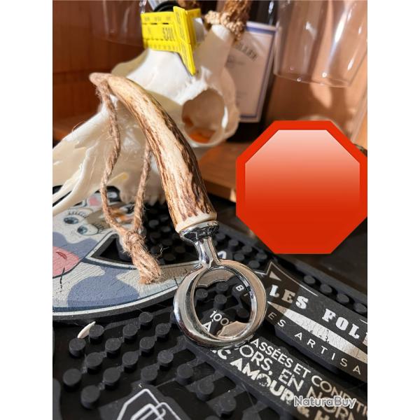 D�capsuleur en bois de cerf