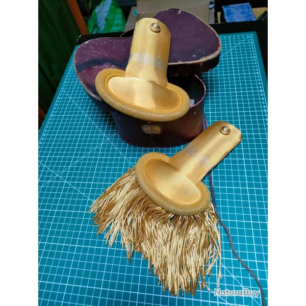 SOUS LIEUTENANT, LIEUTENANT INFANTERIE 14, PAIRE D'EPAULETTES EN BOITE