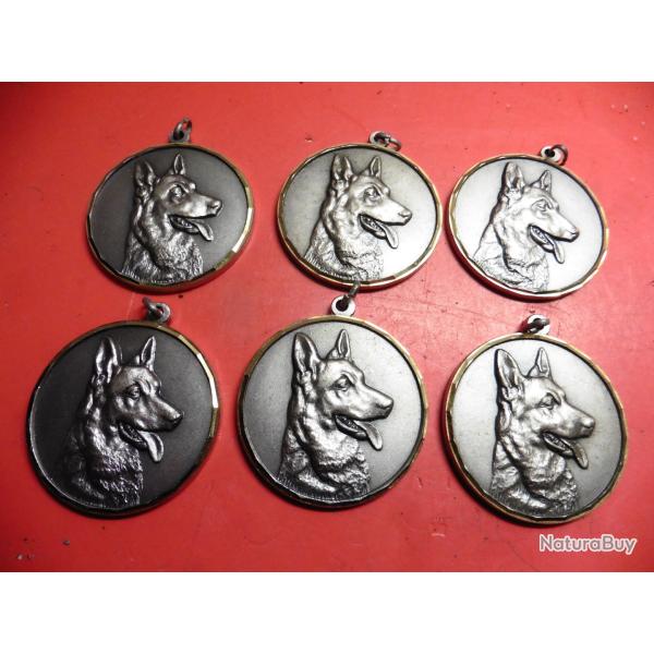 Lot 1 de 6 m�dailles de Chiens - Diam�tre 50 mm - neuves sans rubans
