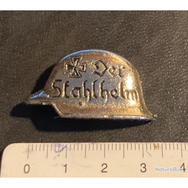 Insigne Der Stshlhelm