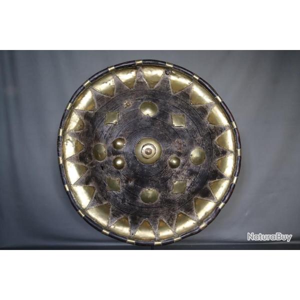 Un important Bouclier en peau animale �paisse - Abyssinie, 2nde moiti� 19�me 1�re moiti� 20�me si�cl