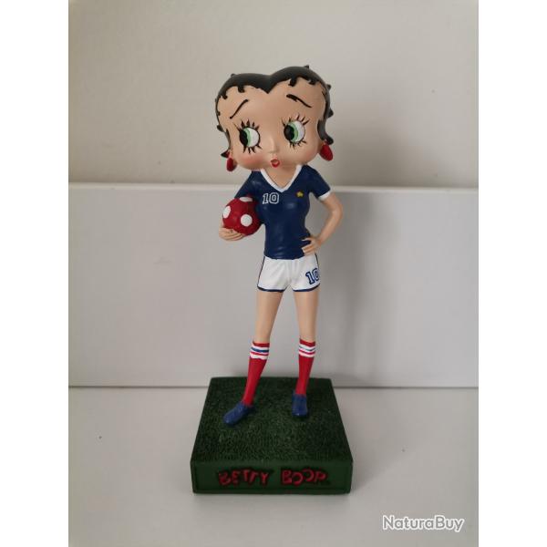Figurine Betty Boop Footballeuse en r�sine peinte