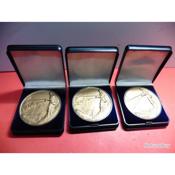 Lot 4 de 3 Plaques m�daille de table ( P�che ) -Diam�tre 70 mm avec �crin