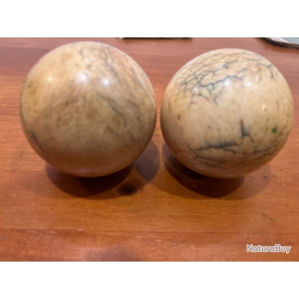 Deux boules billard ancienne