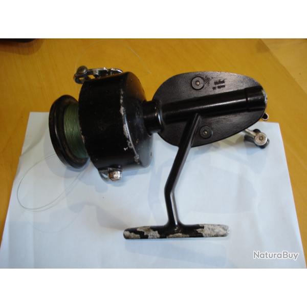 Ancien Moulinet Mitchell 300 . Assez bon �tat. Fonctionnel.