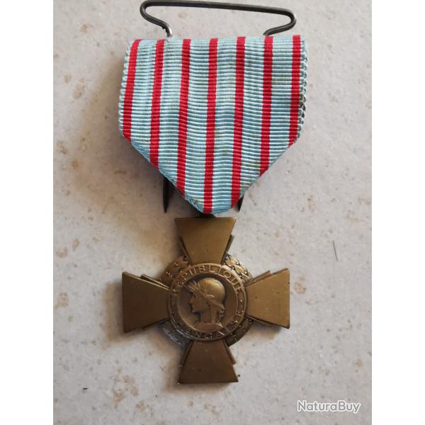 M�daille Fran�aise croix du combattant