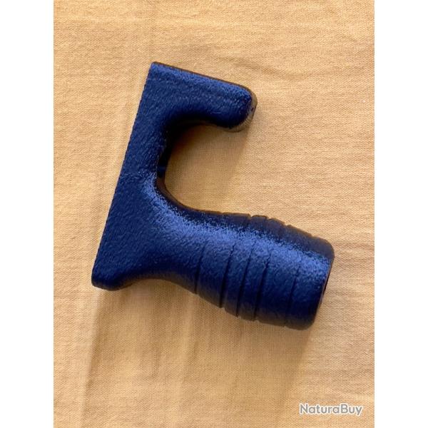 Poign�e Mlok Ruger pr�cision rimfire (et autres).