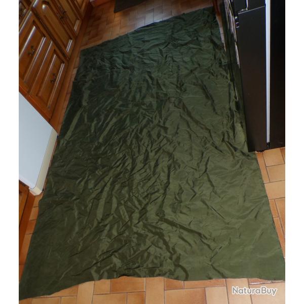 TISSU SYNTHETIQUE KAKI MILITAIRE DE TYPE ARMEE FRANCAISE , DIMENSION LONGUEUR 2 METRES ET LARGEUR 1,
