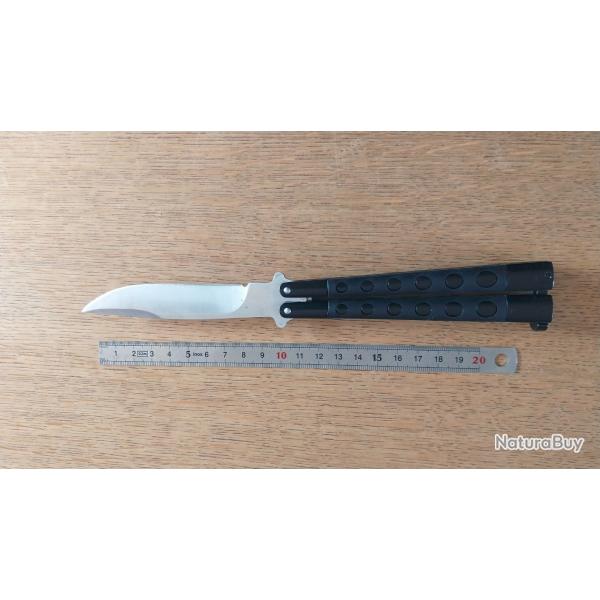 Couteau papillon occasion mais tr�s bon �tat tr�s costaud