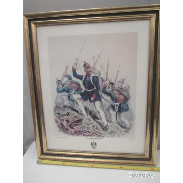 belle lithographie  encadr�e d'un  officier d'infanterie - a la charge - 42 cm sur 50 cm