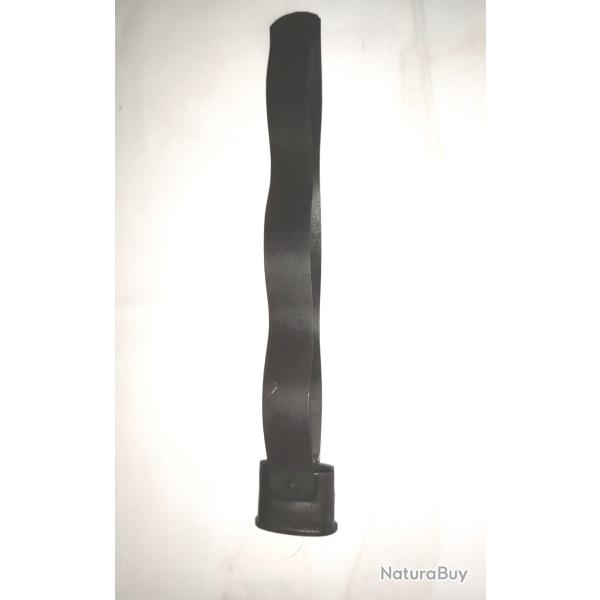 Entre de fourreau de baonnette mauser 98 avec ses lames ressort.