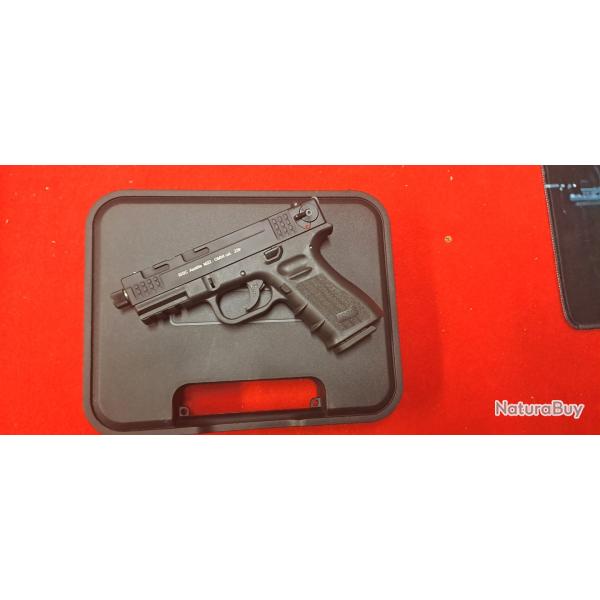 ISSC M22 OMNI BLACK CAL. 22LR NEUF + MALLETTE + EMBASE POINT ROUGE + 50 MUNITIONS OFFERTES