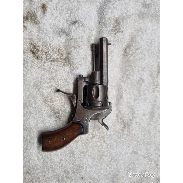 Revolver � broche 9mm