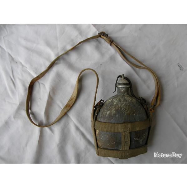 WW2 JAPON GOURDE MILITAIREJAPONAISE  AVEC SA SANGLE DE TRANSPORT ET PICTOGRAMMES RARE ( 39-45) be