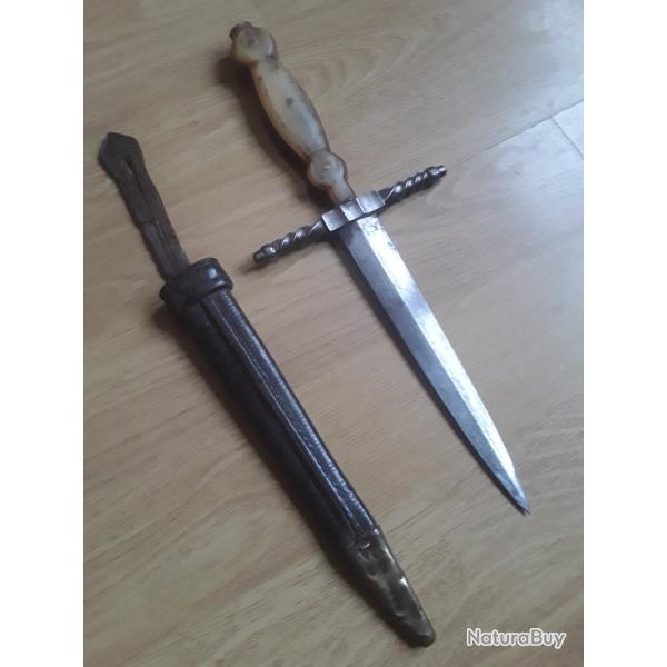 Dague ancienne XIX ou XVIIIe sicles