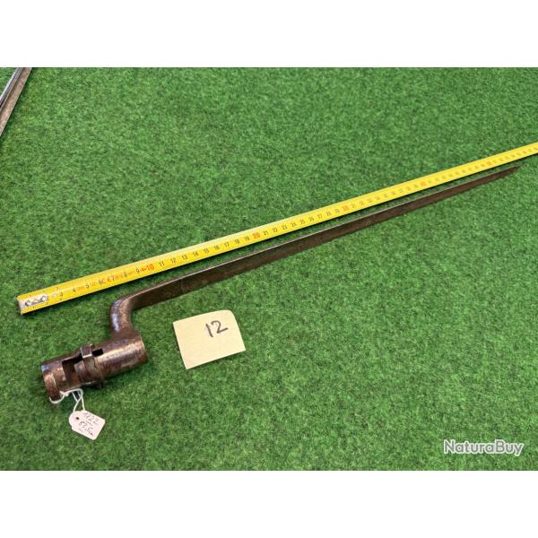 BAIONNETTE  A DOUILLE   MOD�LE 1822 / 1847  19 �ME  N�12