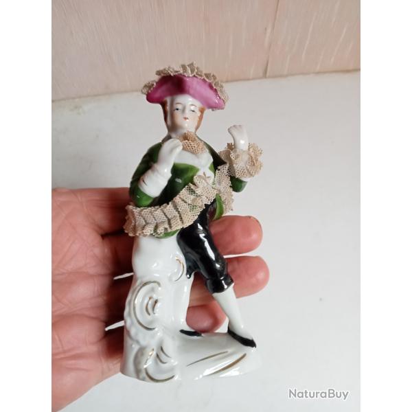 statuette en porcelaine ancien hauteur 12 cm