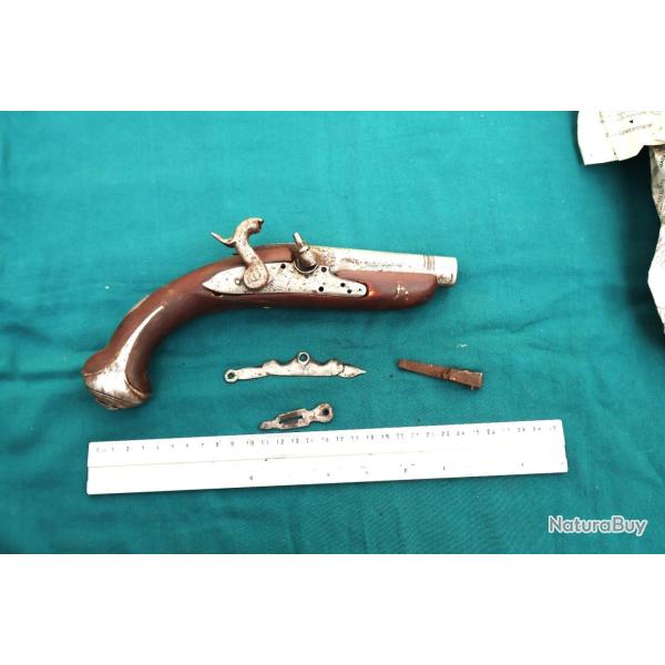...Pistolet � silex transform� percussion de Marine 1840 de   Nantes   ( Livr� par Happy post 11�)