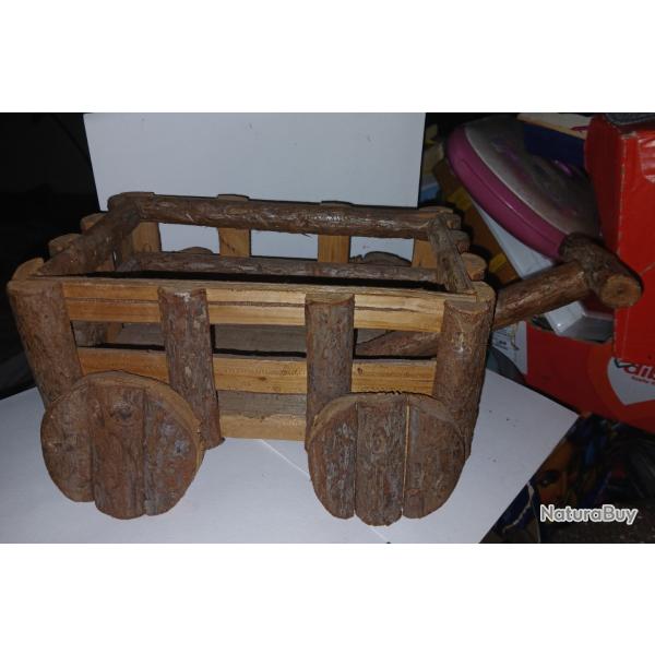 MINI CHARIOT EN BOIS + 6 PORTE-PHOTOS