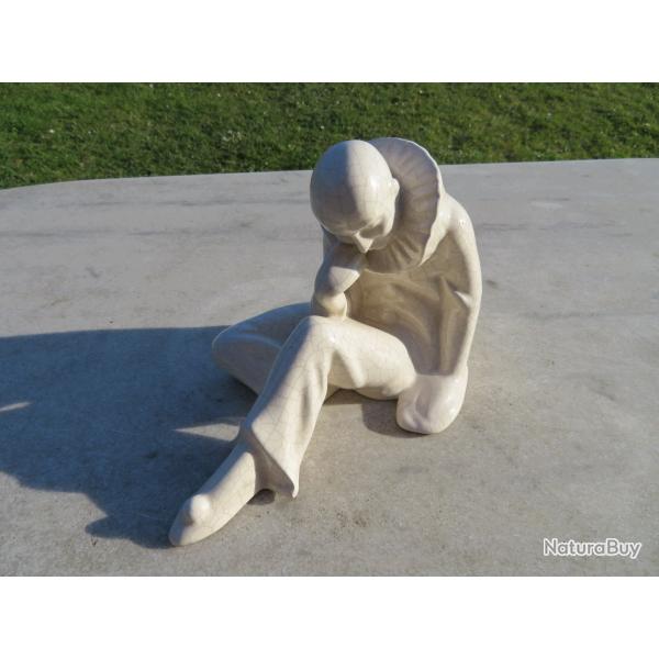 Statuette en fa�ence craquel�e, "Pierrot" Couleur cr�me - �maux de la Louvi�re - Belgique(Vers 1930)