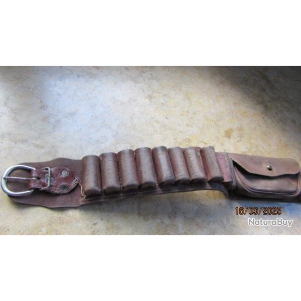 cartouchi�re chasse cal 12 16 ancienne  avec emplacement amorces ou divers cuir sain rivets poussi�r