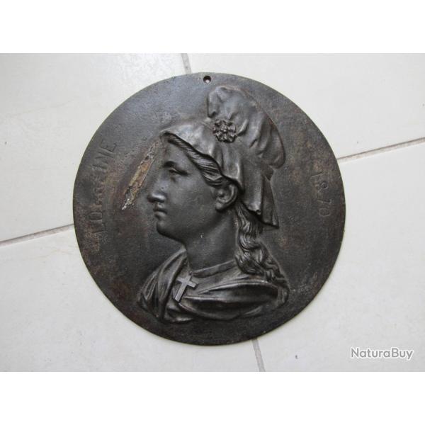 Plaque m�daillon en fonte Lorraine 1870