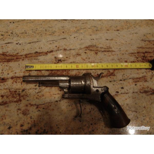 revolver ancien a broche (n4)
