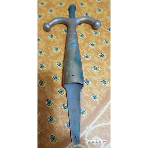 POINTE HAMPE DRAPEAU ou POINTE ETENDARD