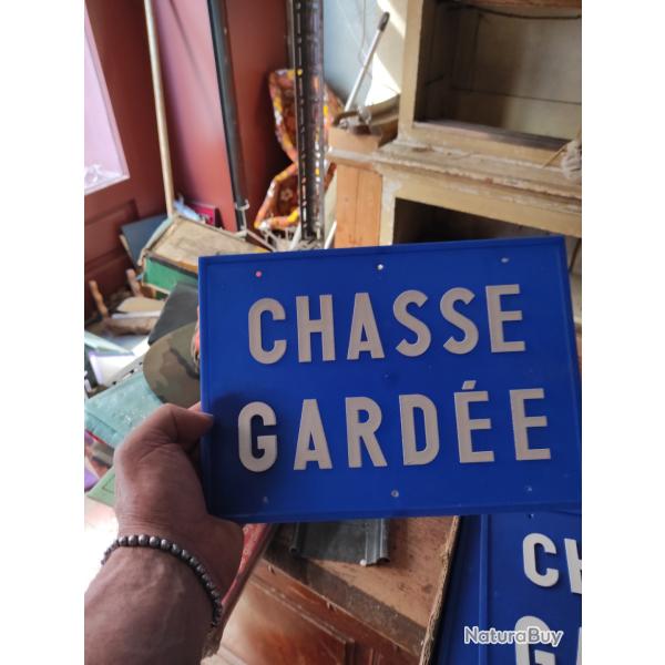 Lot de 2 anciens panneaux plastique chasse garde