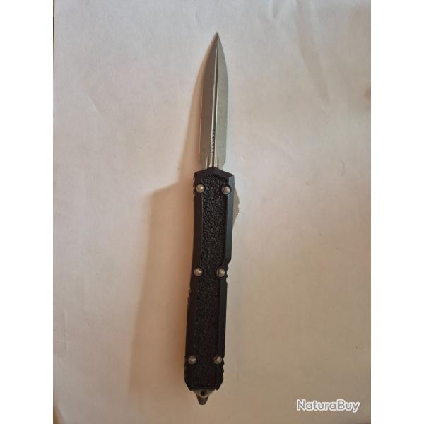 Un Microtech Makora II d'occasion