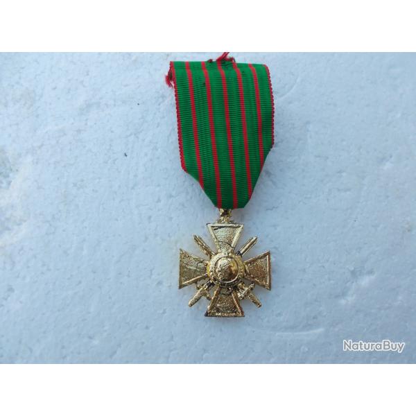 m�daille militaire guerre 14/18,dor�e � l'or fin 24 carats,,RARE