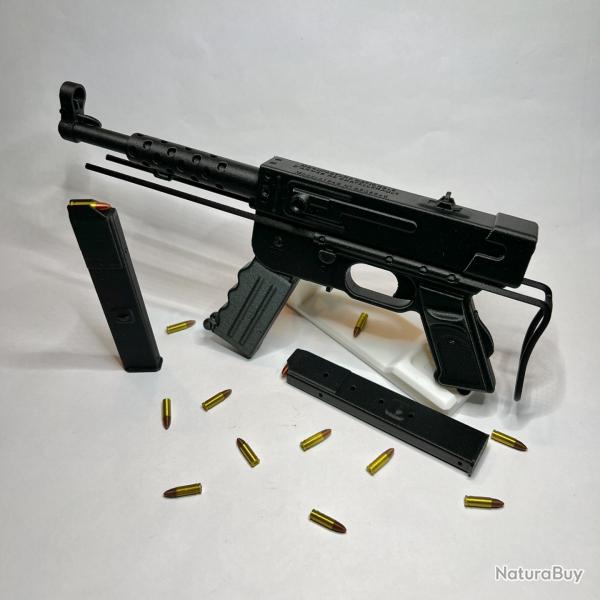 Reproduction miniature MAT-49