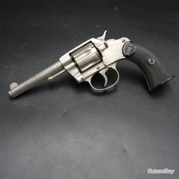 Revolver Colt New Police calibre 32 DA rare version nickel�e, canon miroir, cat�gorie D