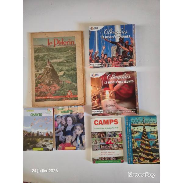 Lot de 4 carnets de chants, le p�lerin 1954, et 2 carnets de p�lerins Rio et Madrid