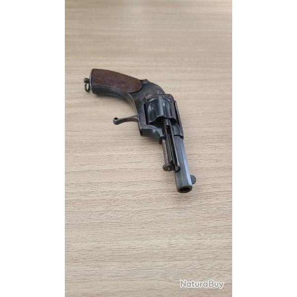 Rare Revolver (type bulldog) cal 320, m�canisme inspir� chamelot delvigne 1873.
