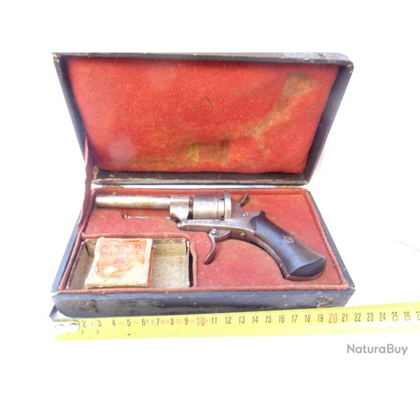 415- lot = beau coffret de r�volver a broches 6 coups