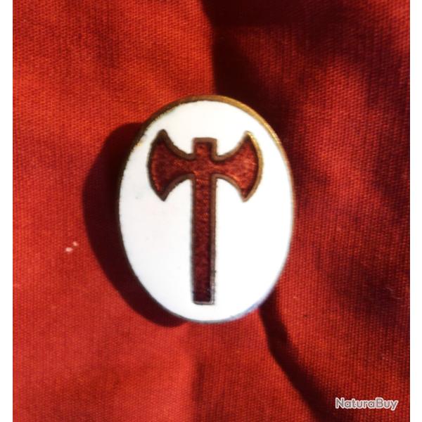 POLITIQUE / LES JEUNES DU MARECHAL / SECTION FEMININE