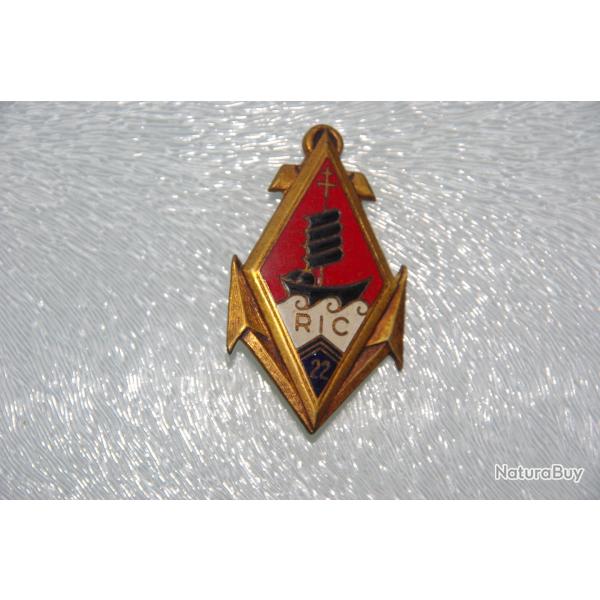 INSIGNE   22  REGIMENT  INFANTERIE  COLONIAL ----- D.O.M  DEPOSE  H.186 ------------------