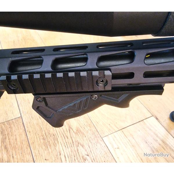 Poign�e tactique ergonomique pour rail picatinny 20mm